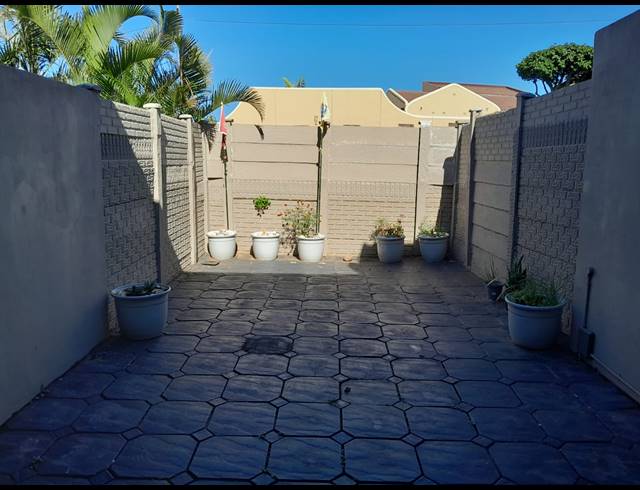 3 BEDROOM DUPLEX FOR SALE IN BLUFF